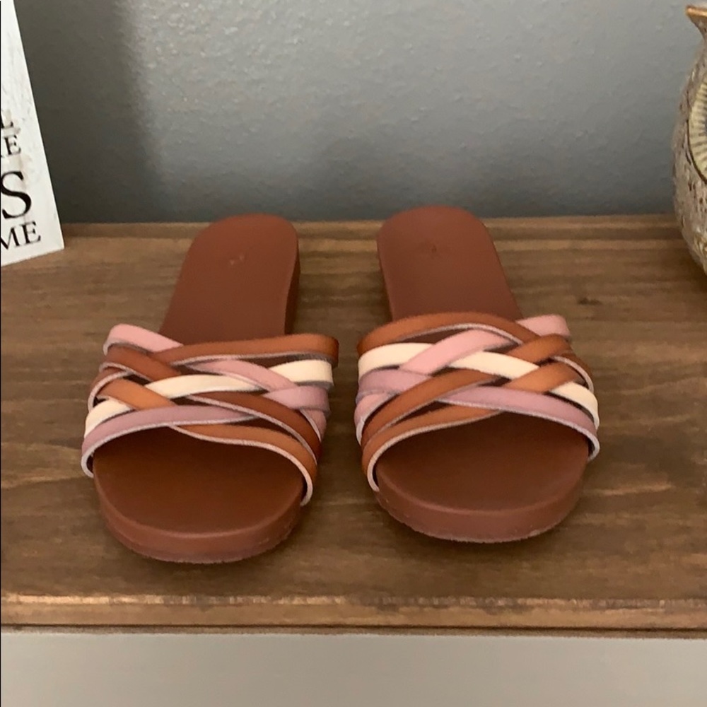 Roxy sandals